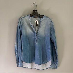 VINCE - lightweight Denim Shirt - Size 6